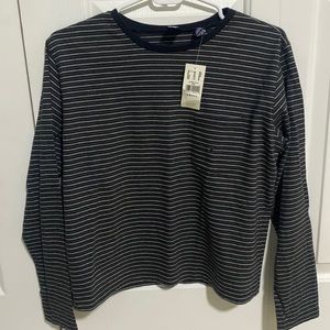 Long sleeve top, women’s size small, still has tags